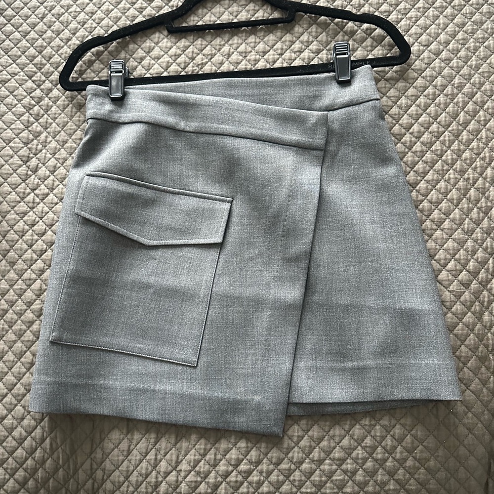 aritzia babaton skirt